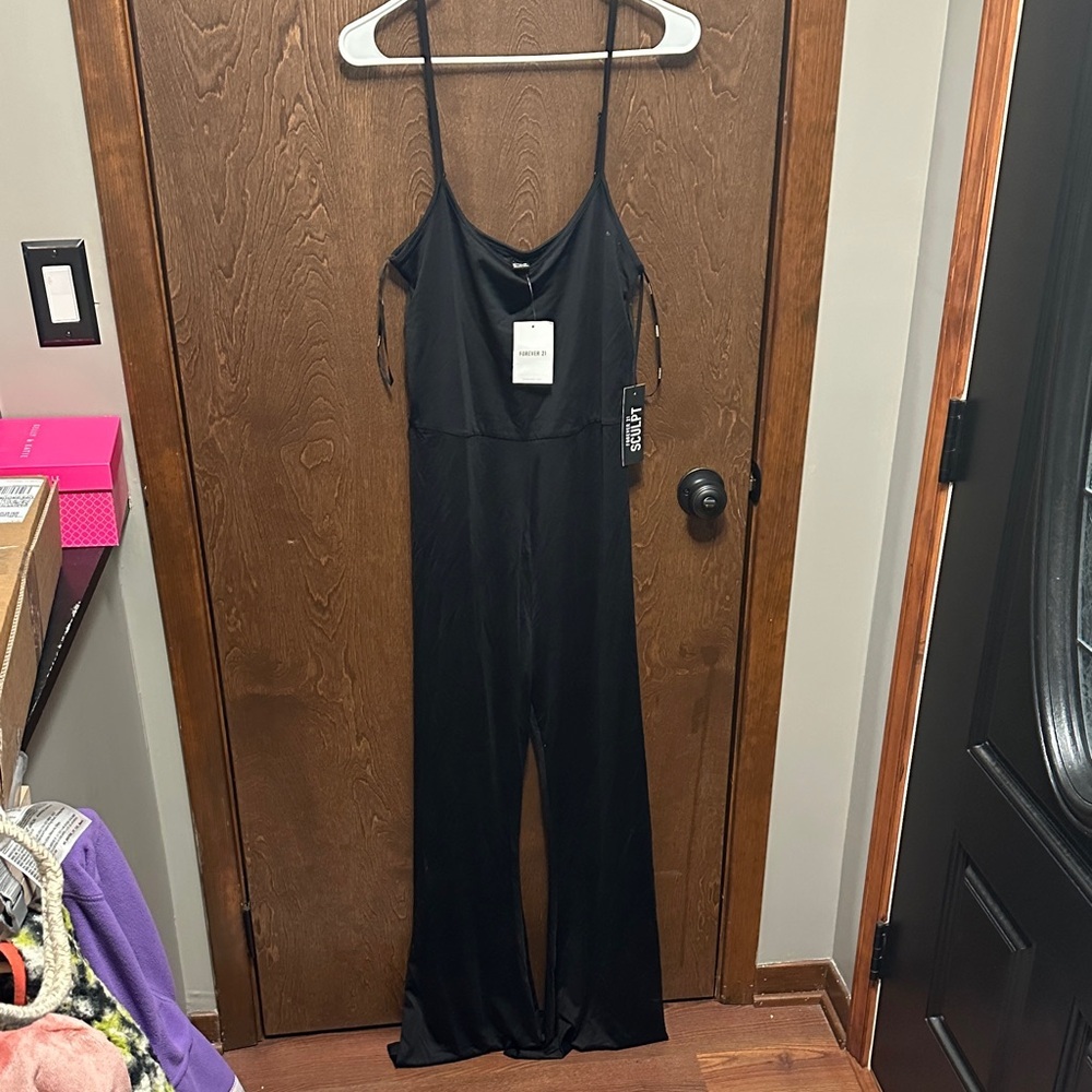 NWT Forever 21 SCULPT jumpsuit - so stretchy and comfy Size XL